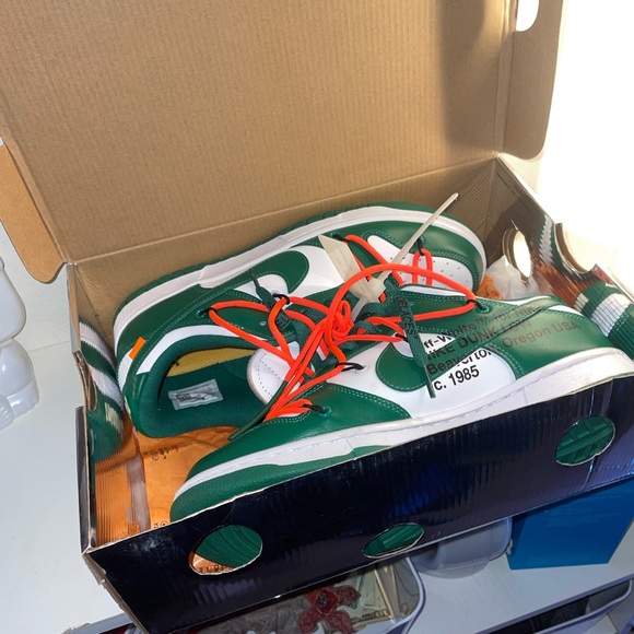 Nike dunks off-white